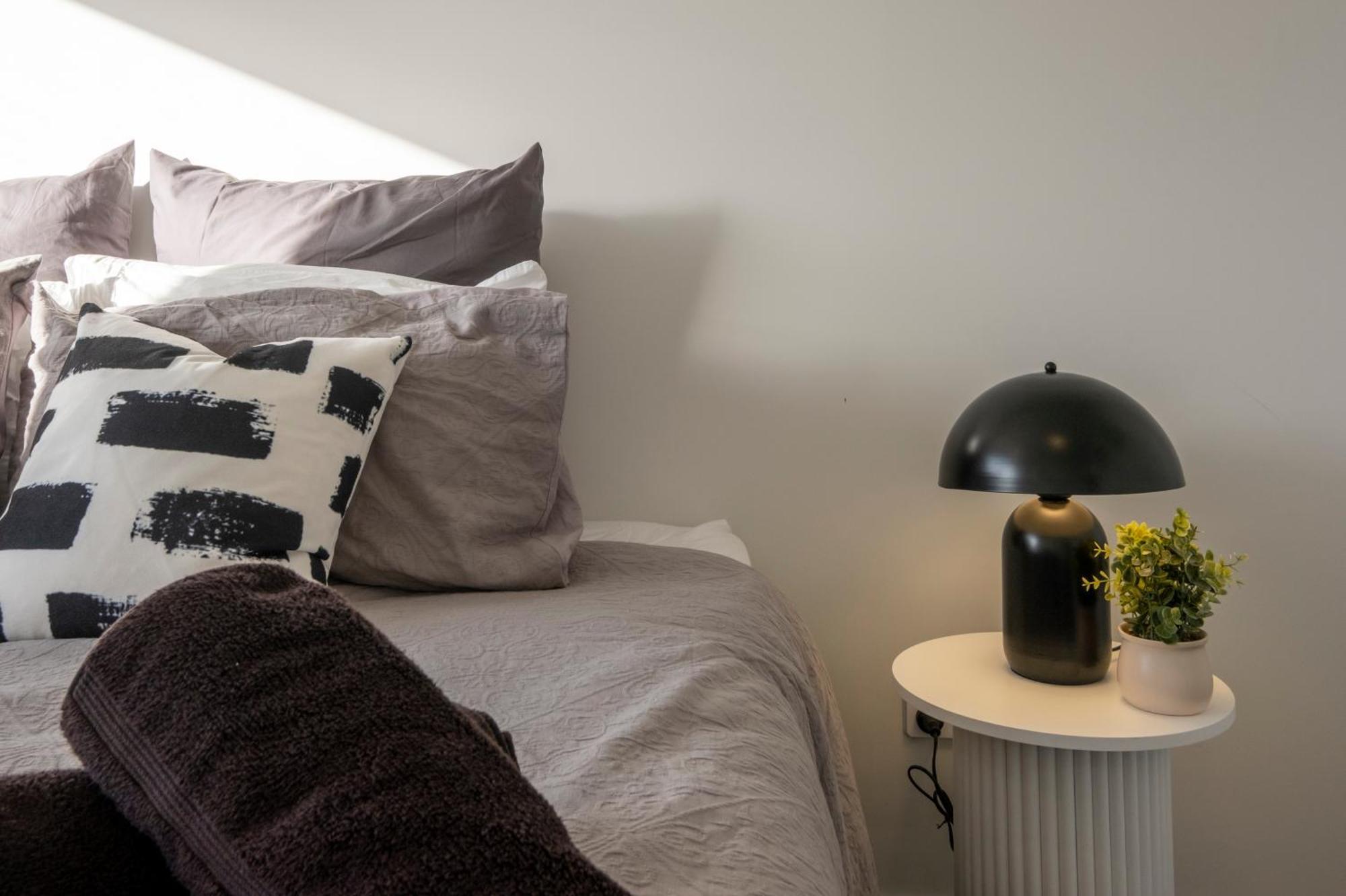 Luxury 2 Bed Townhome In Cbd Christchurch Exteriör bild