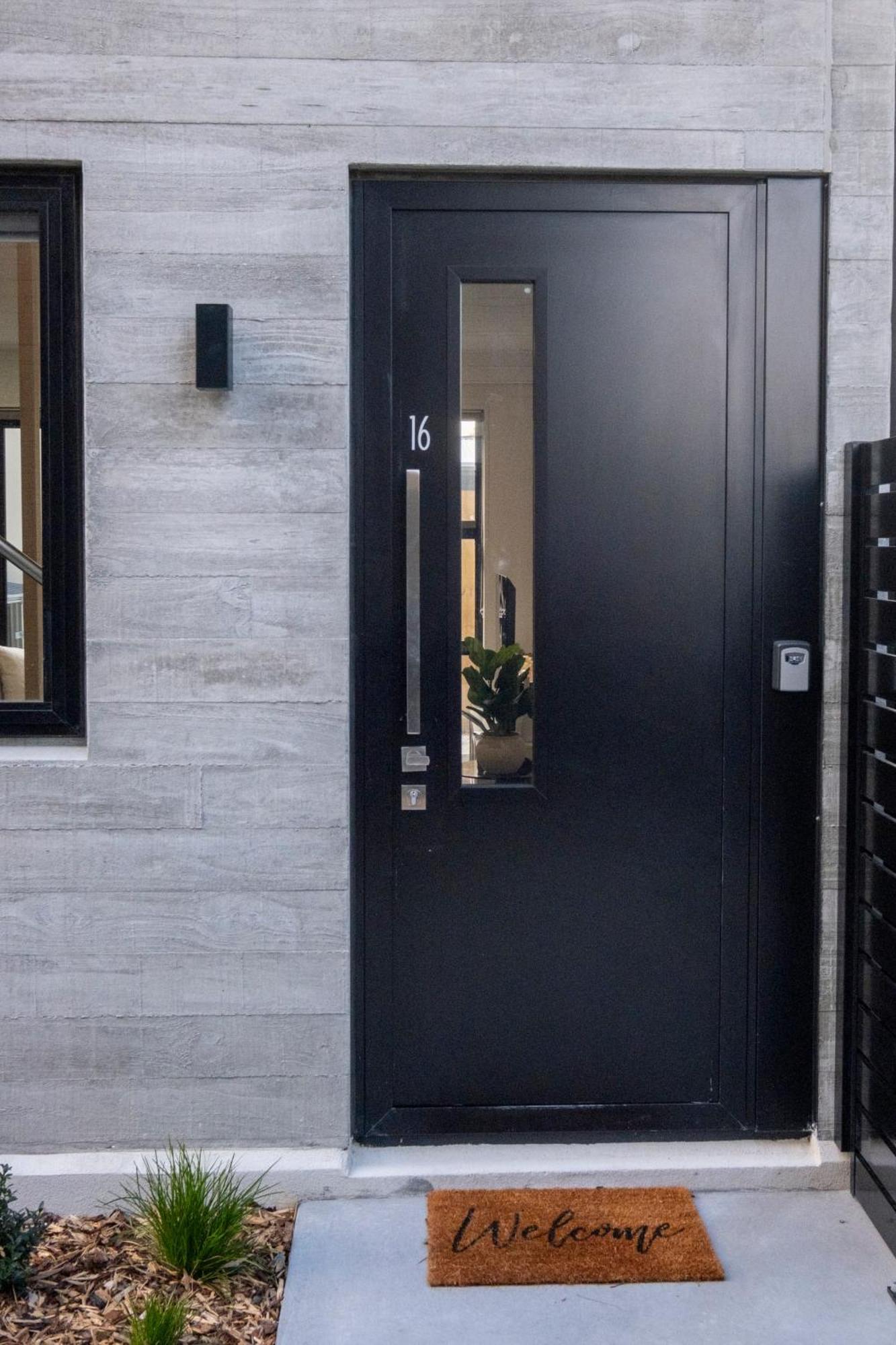Luxury 2 Bed Townhome In Cbd Christchurch Exteriör bild