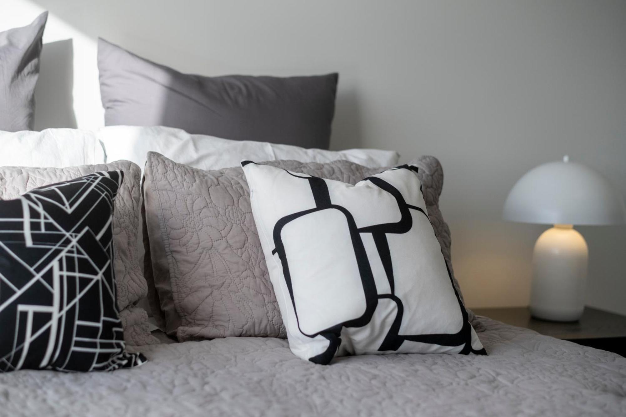 Luxury 2 Bed Townhome In Cbd Christchurch Exteriör bild