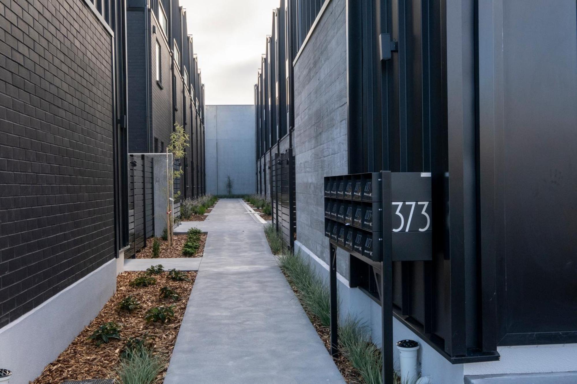 Luxury 2 Bed Townhome In Cbd Christchurch Exteriör bild